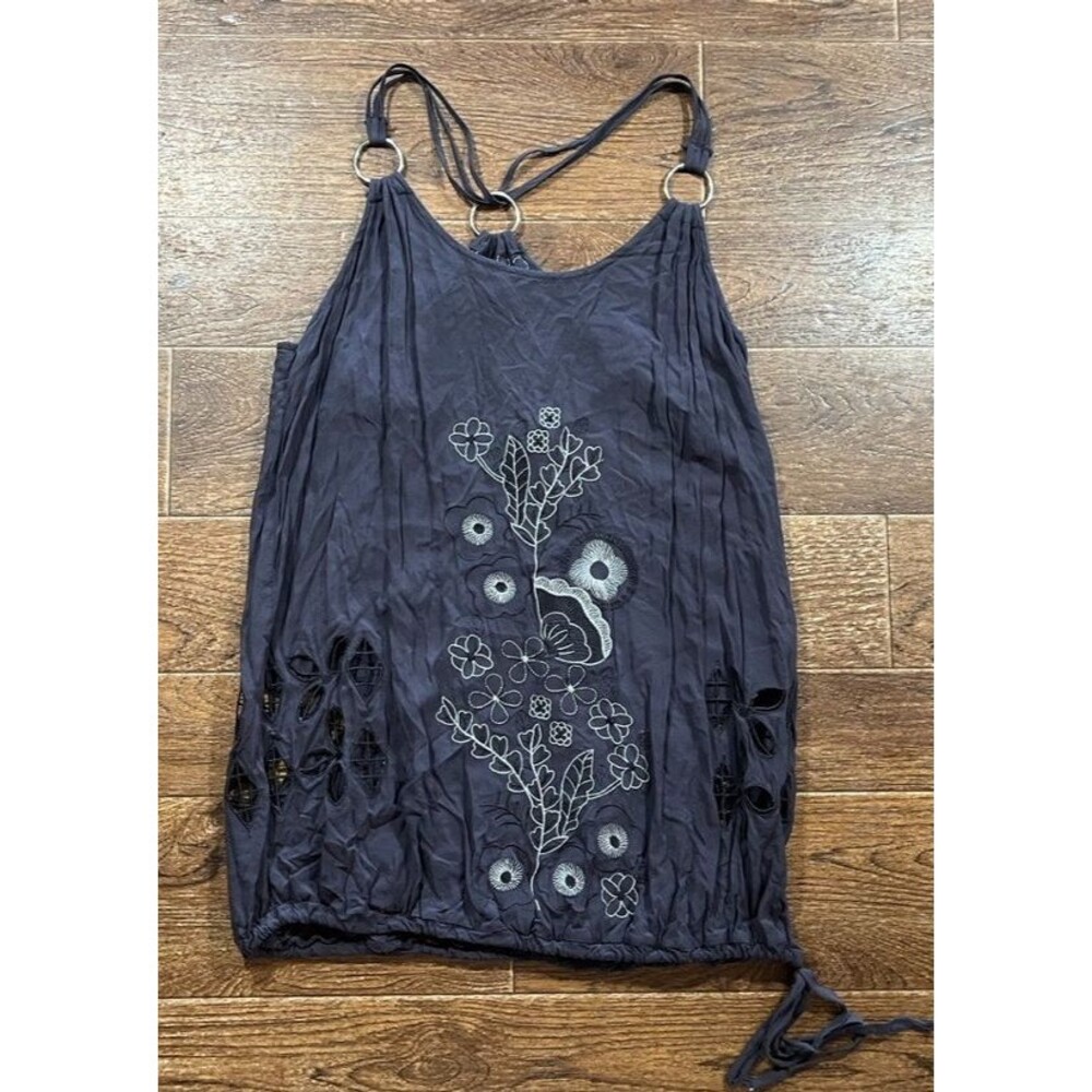 Love Stitch Womens Medium Embroidered Floral Cutout Tunic Tank Charcoal Rayon